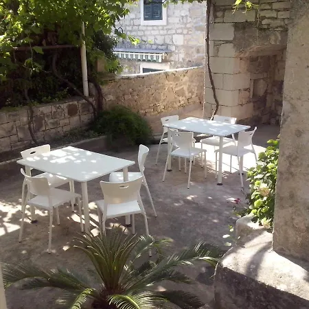 11658b Apartman *